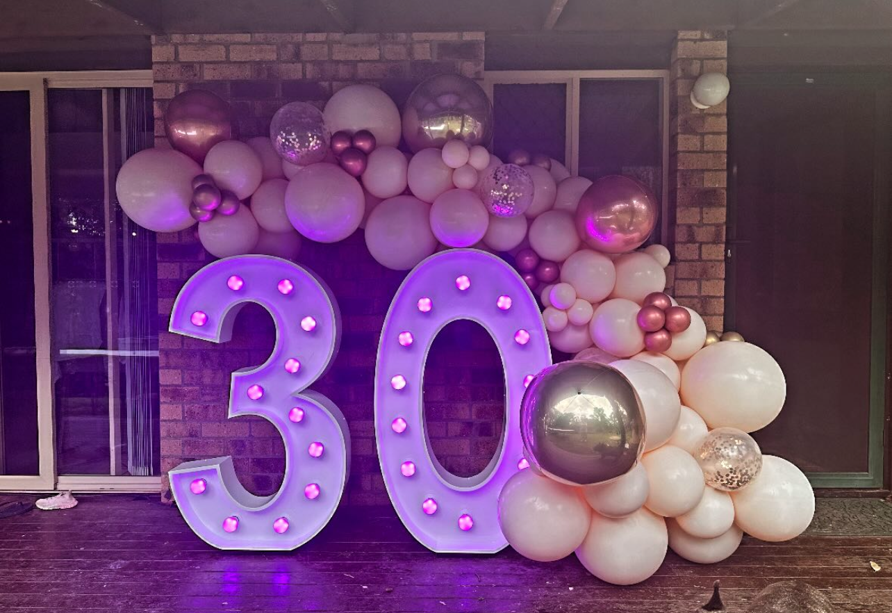 Balloon garland by metre