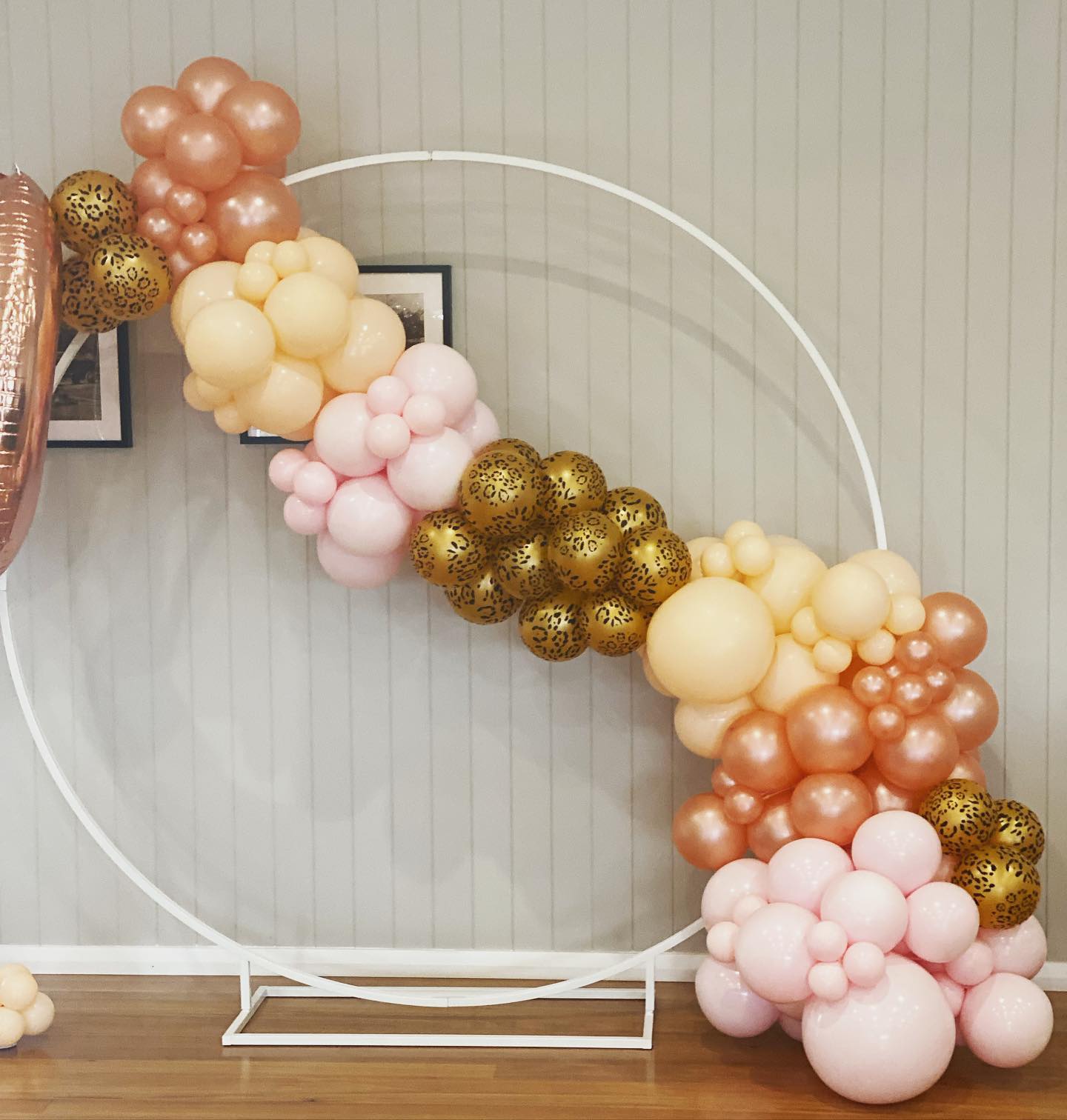 Deluxe Balloon Garland