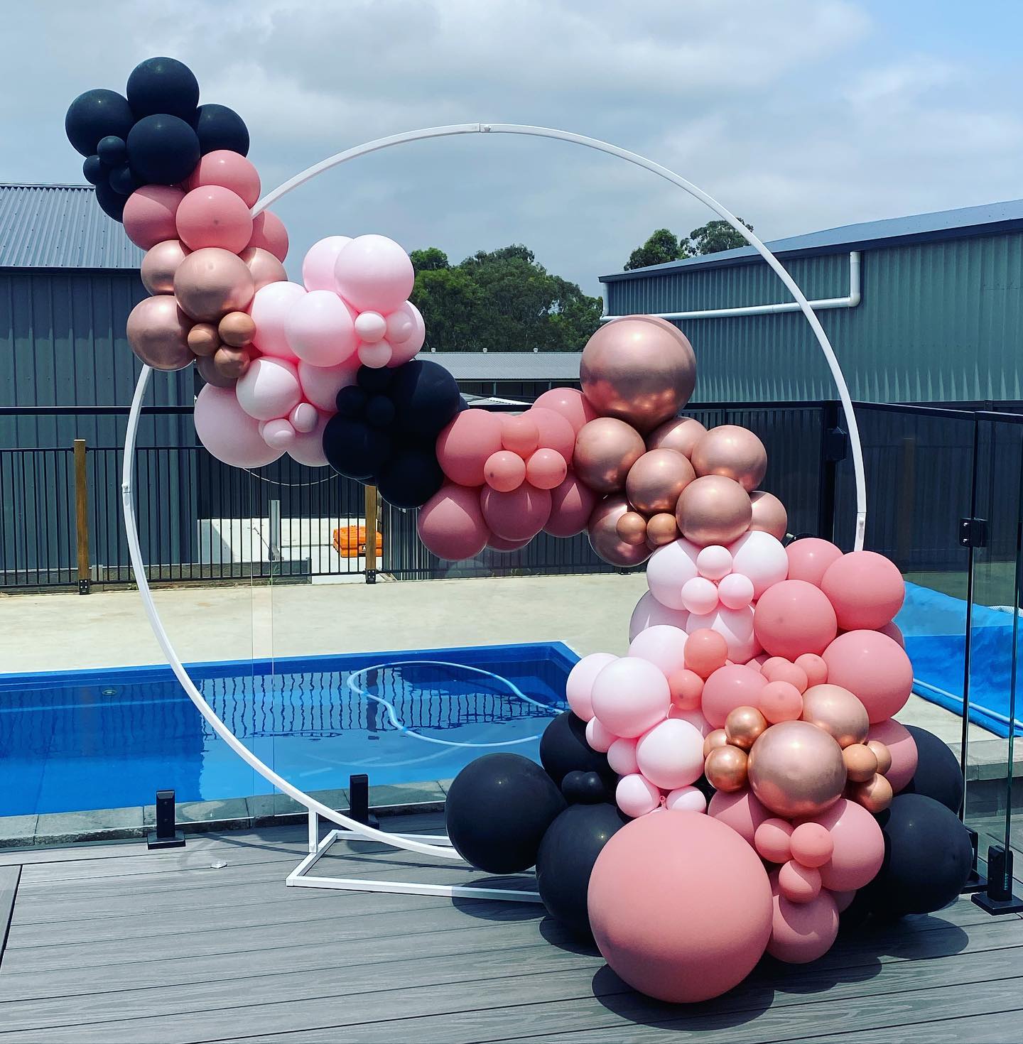 Deluxe LUXE Balloon Garland
