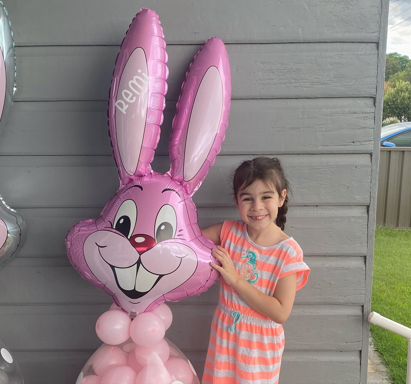 ***Pre-order*** Easter Bunny Pop Me Balloon