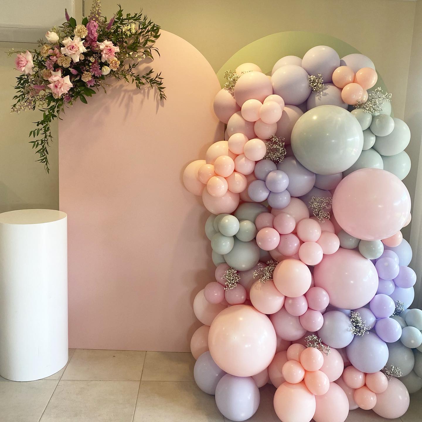 Deluxe Balloon Garland