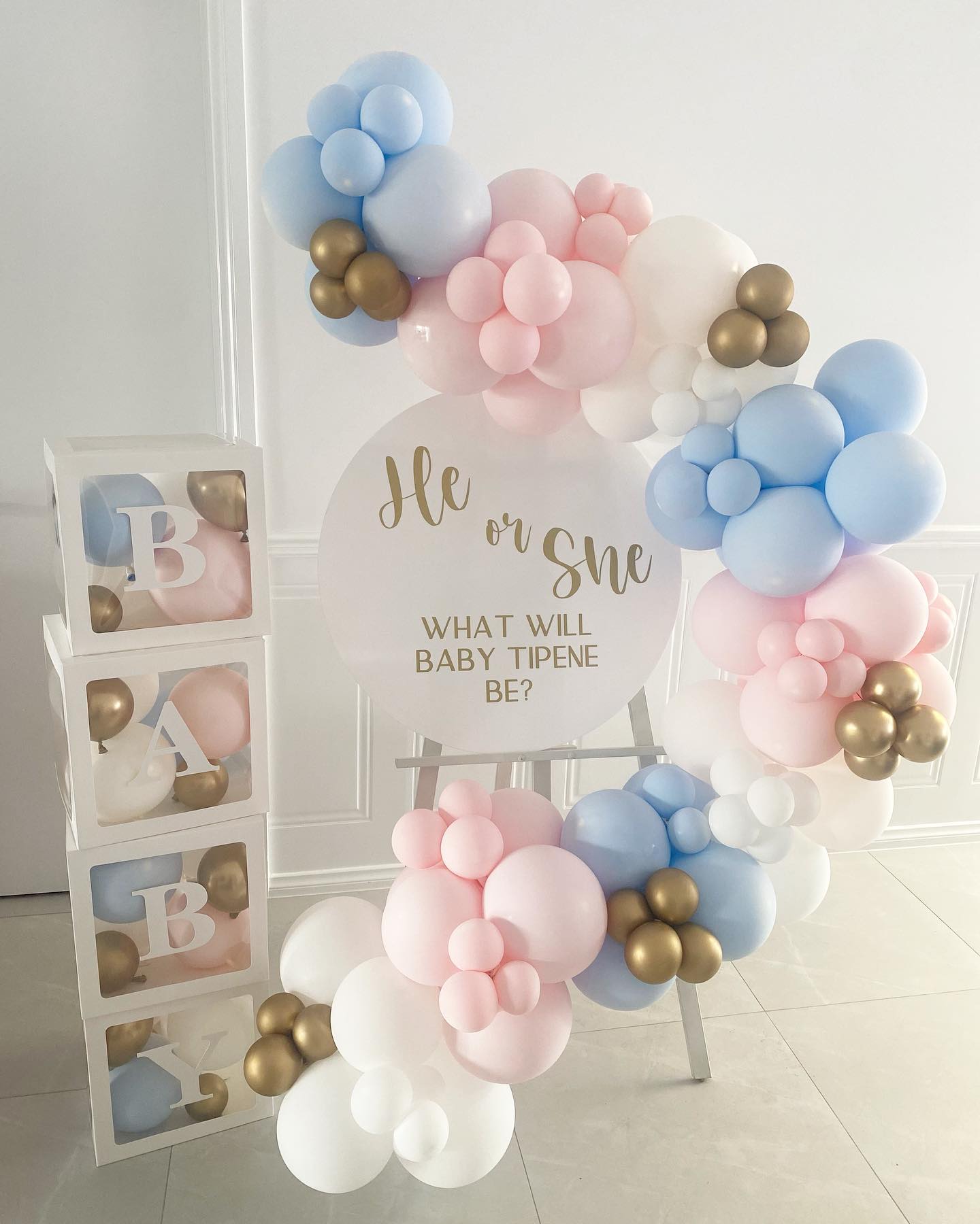 Baby Shower Personalised Acrylic Sign with Garland Package